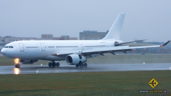 Airbus A330-243