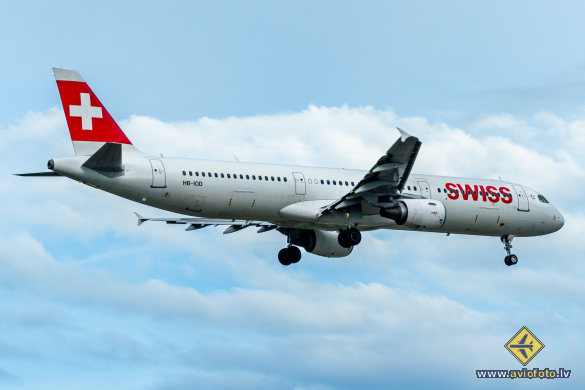 Airbus A321-111