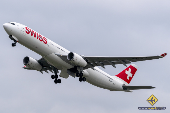 Airbus A330-343
