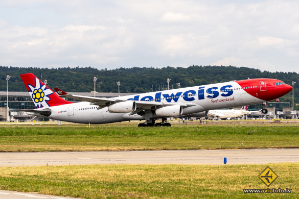 Airbus A340-313