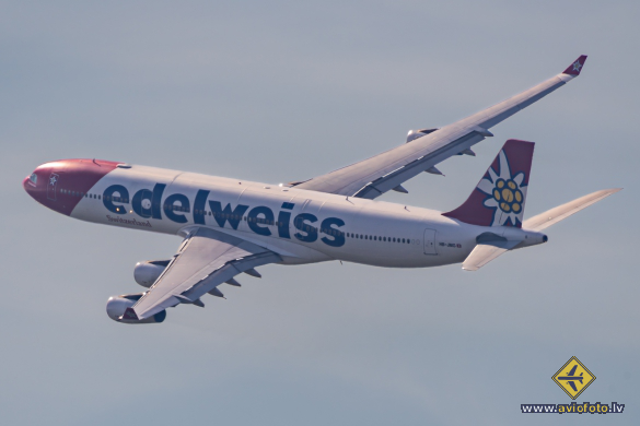 Airbus A340-313
