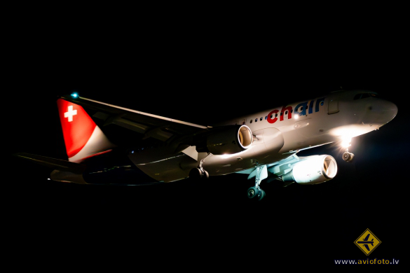 Airbus A320-214