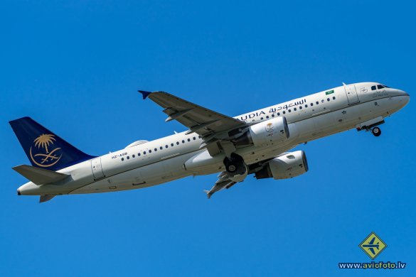 Airbus A320-214