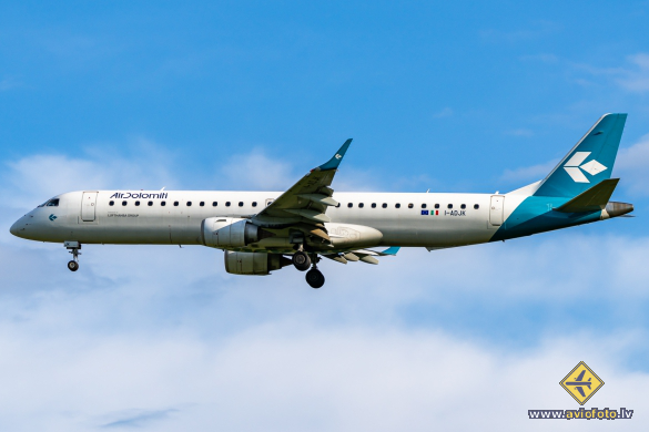 Embraer 195LR (ERJ-190-200LR)