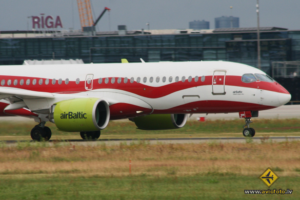 Airbus A220-300
