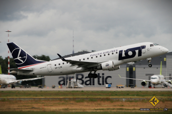 Embraer 175LR (ERJ-170-200LR)