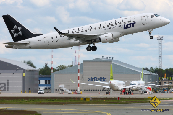 Embraer 175LR (ERJ-170-200LR)