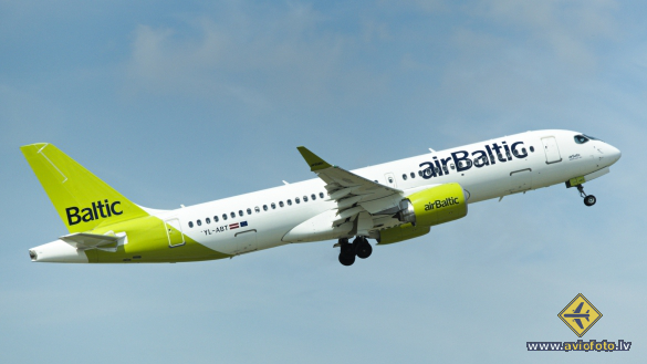Airbus A220-300