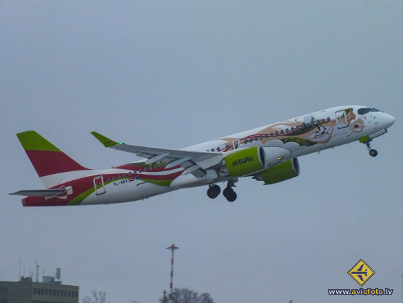 Airbus A220-300