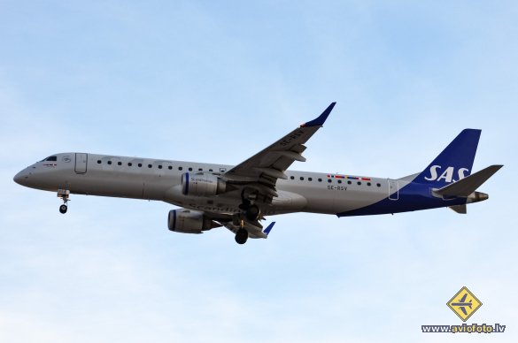 Embraer 195LR (ERJ-190-200LR)