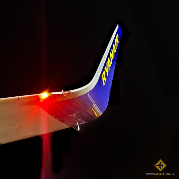 Boeing 737-8AS