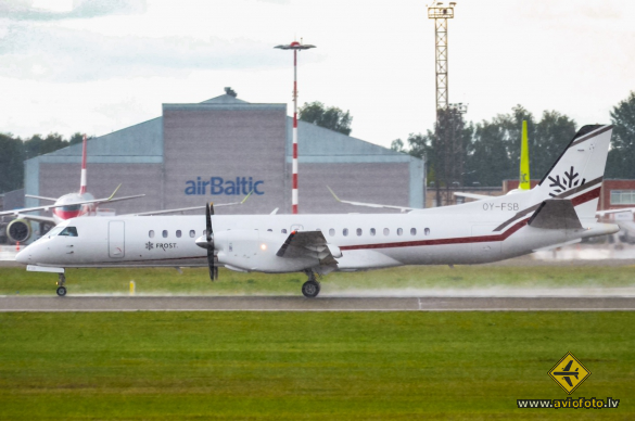 Saab 2000