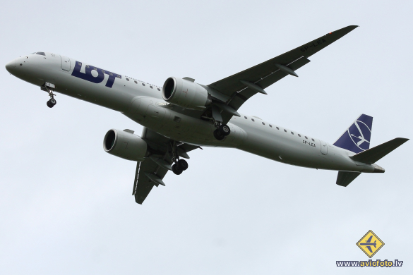Embraer 195 E2 STD (ERJ-190-400STD)