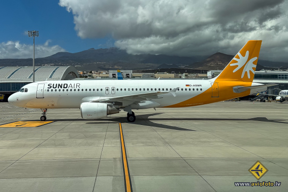 Airbus A320-214