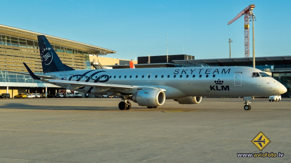Embraer 190STD (ERJ-190-100STD)