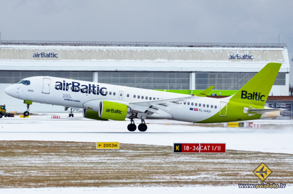 Airbus A220-300