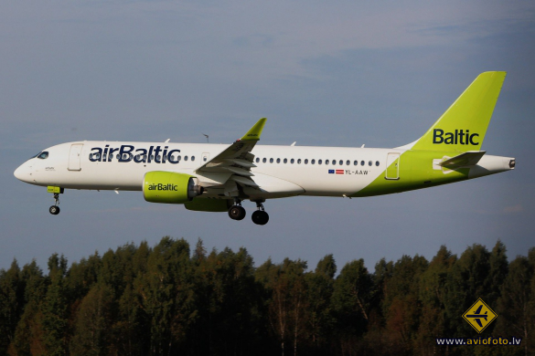 Airbus A220-300