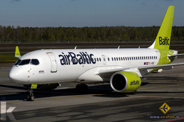 Airbus A220-300