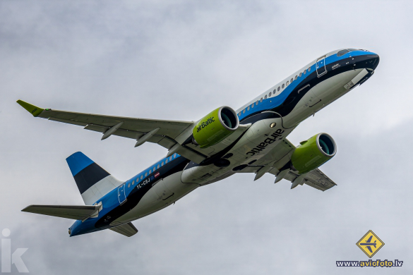 Airbus A220-300