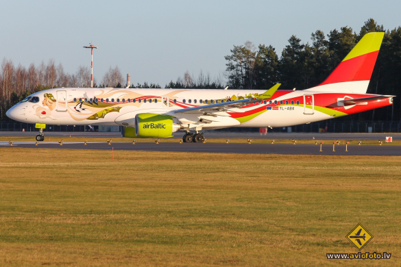 Airbus A220-300