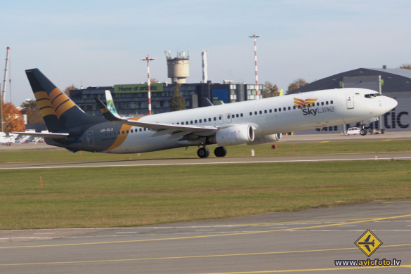 Boeing 737-94X/ER