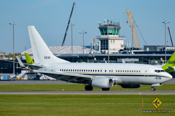 Boeing C-40A Clipper (737-7AFC)