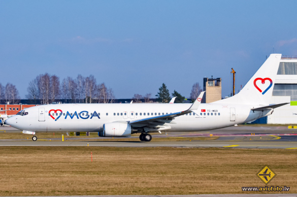 Boeing 737-85F