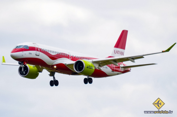 Airbus A220-300