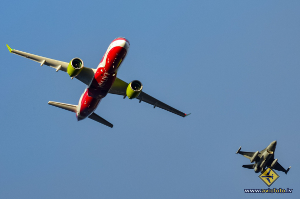 Airbus A220-300