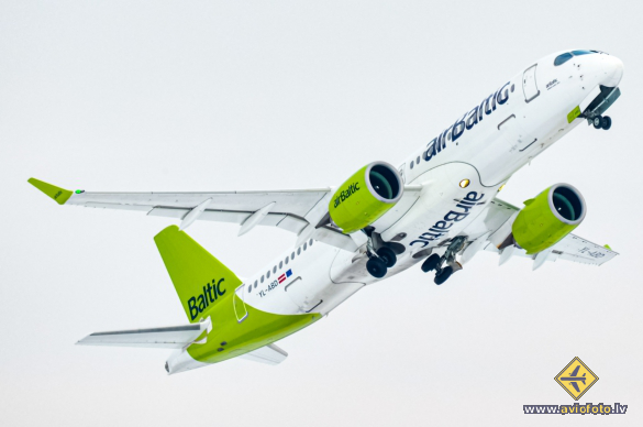 Airbus A220-300