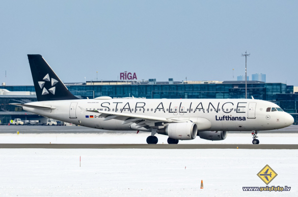 Airbus A320-214