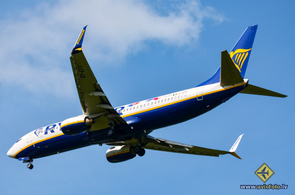 Boeing 737-8AS