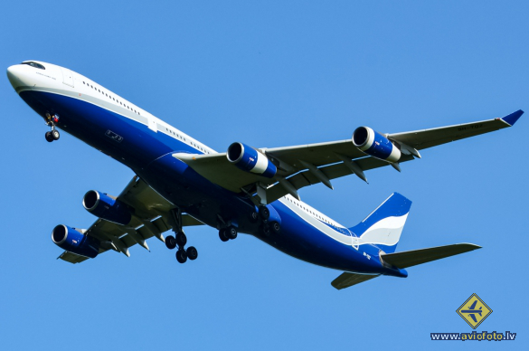 Airbus A340-313