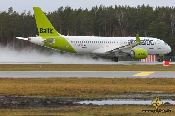 Airbus A220-300