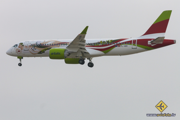 Airbus A220-300