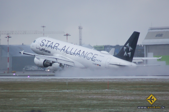 Airbus A320-214