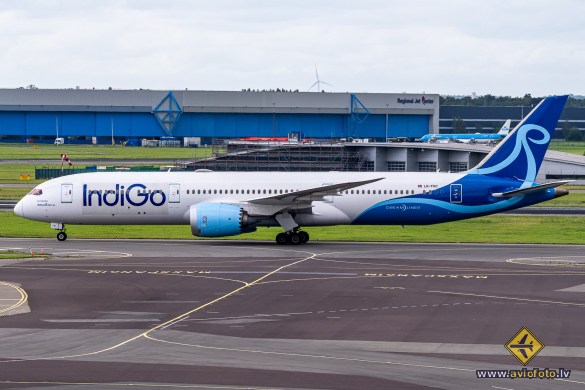 Boeing 787-9 Dreamliner