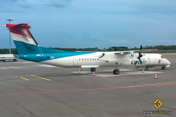 Bombardier DHC-8-402 Q400