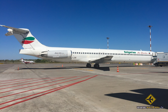 McDonnell Douglas MD-82 (DC-9-82)