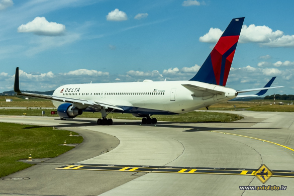 Boeing 767-332/ER