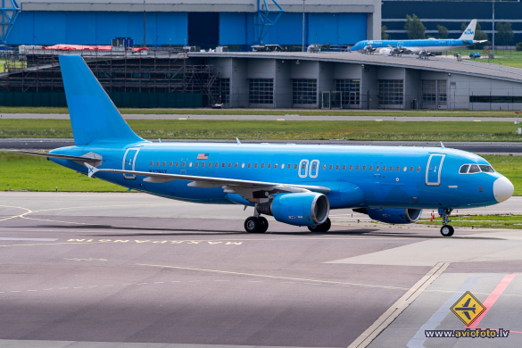 Airbus A320-214