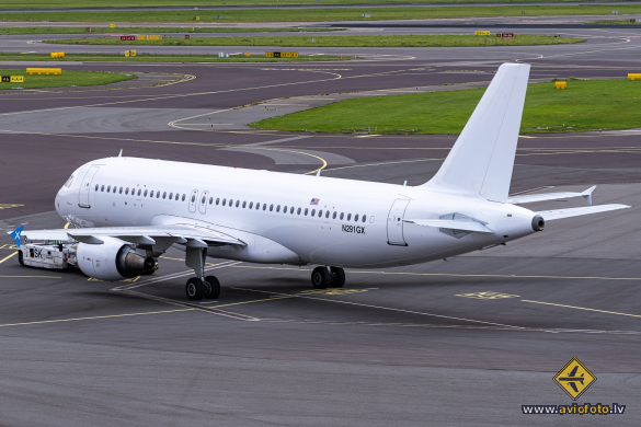 Airbus A320-214