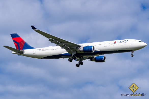 Airbus A330-302