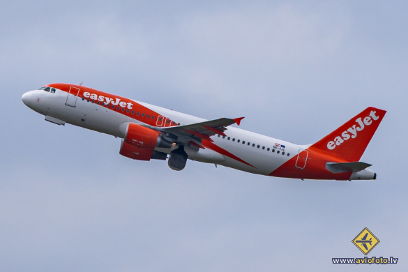 Airbus A320-214