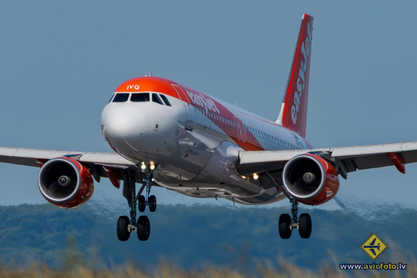 Airbus A320-214