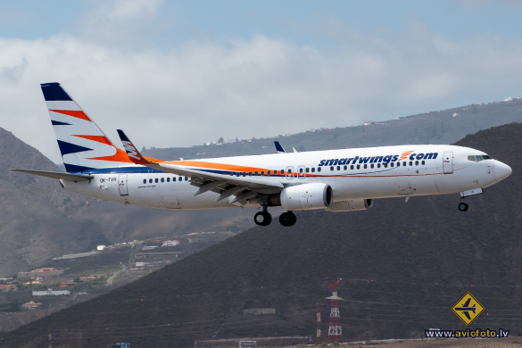 Boeing 737-8Q8