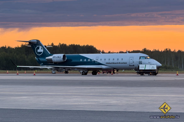 Bombardier CRJ-200LR (CL-600-2B19)