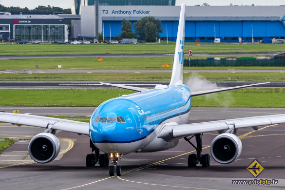Airbus A330-203