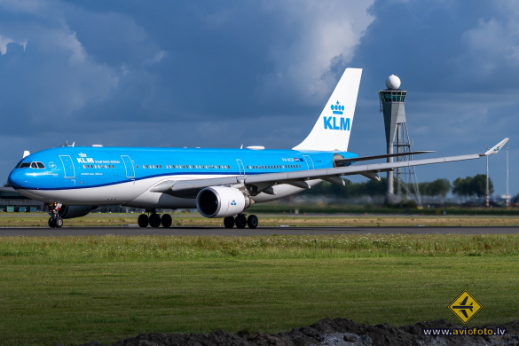 Airbus A330-203