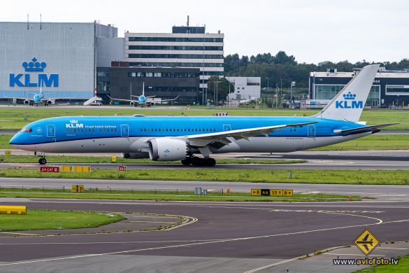 Boeing 787-9 Dreamliner